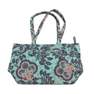 Vera Bradley Mandy 15824-M42 Fan Flowers Zip Shoulder Bag Gray Interior